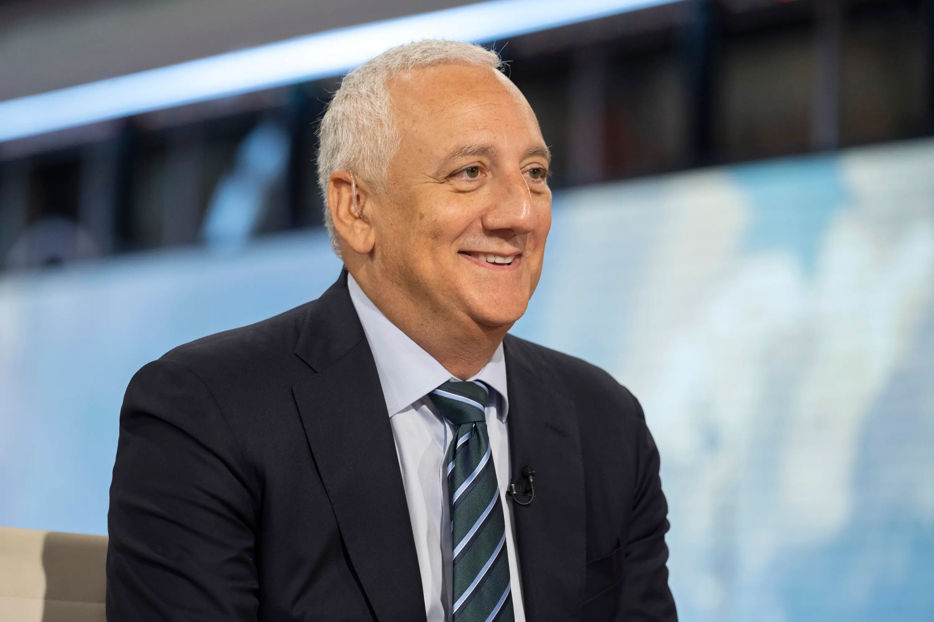 Mike Massimino is a former NASA astronaut: