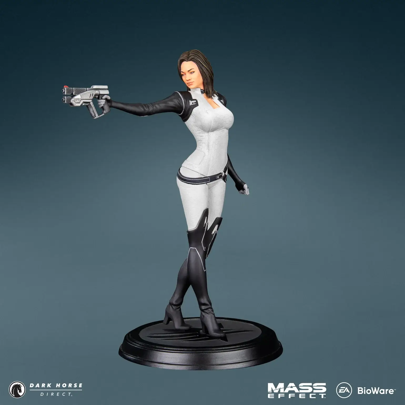 Miranda Mass Effect 2 Statue,