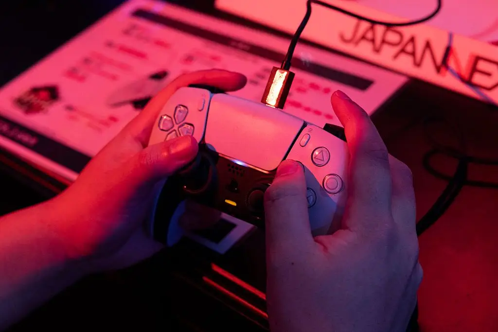 PS5 controllers are a tidy bit of kit (Stanislav Kogiku/SOPA Images/LightRocket via Getty Images)