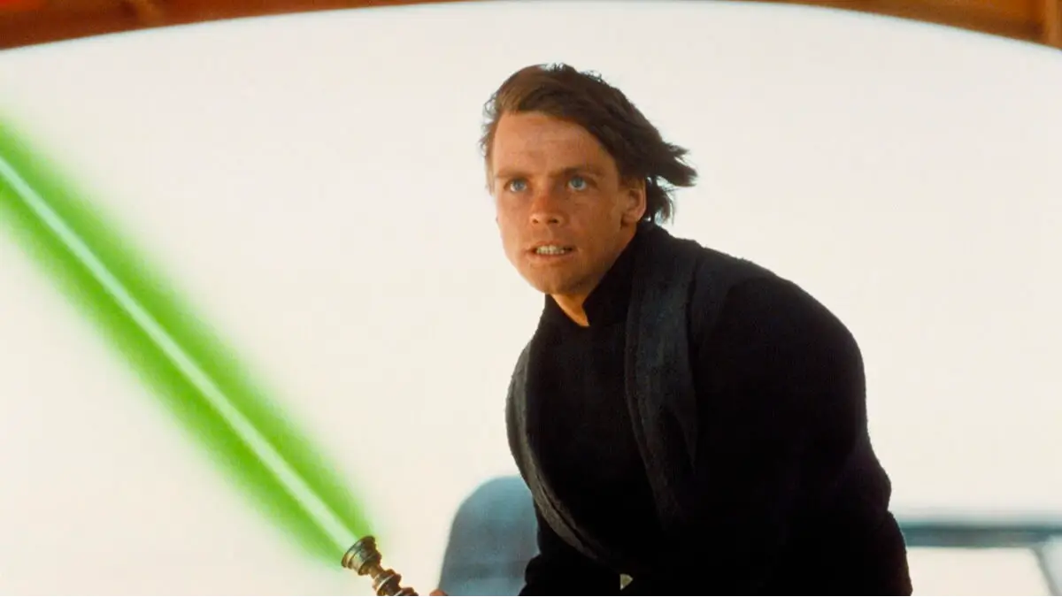 Star Wars fans lose it as Luke Skywalker returns with new actor