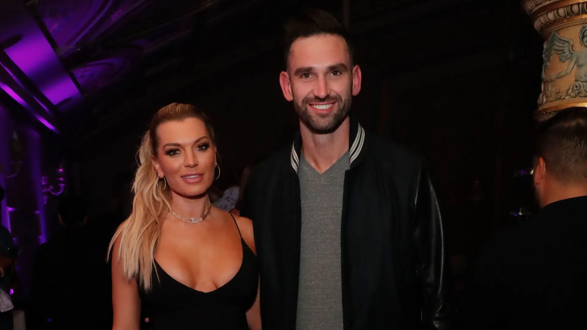 A Mandatory Overview Of Carl’s Reaction To Lindsay’s Pregnancy