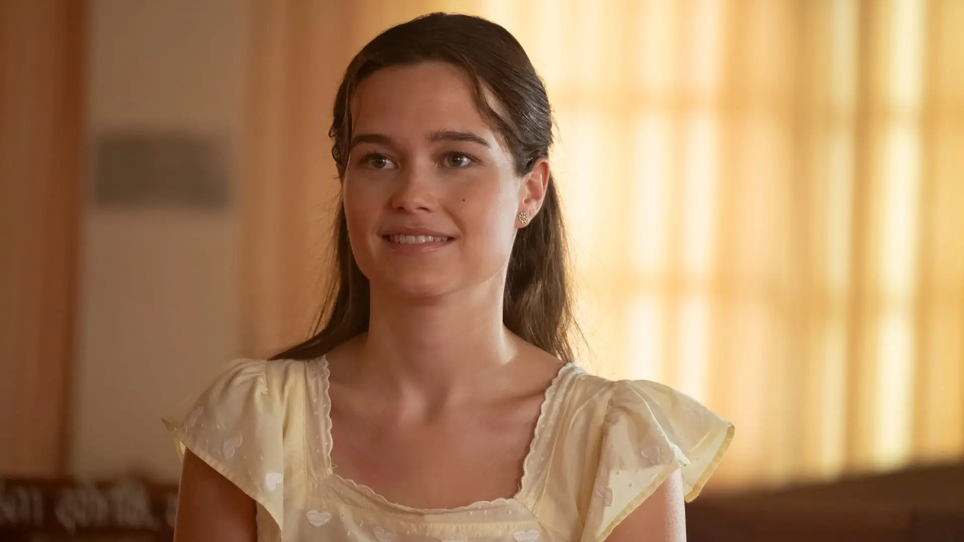 ‘The White Lotus’ Season 3 Deleted Scenes: Piper And Zion Hook Up, Laurie’s Backstory