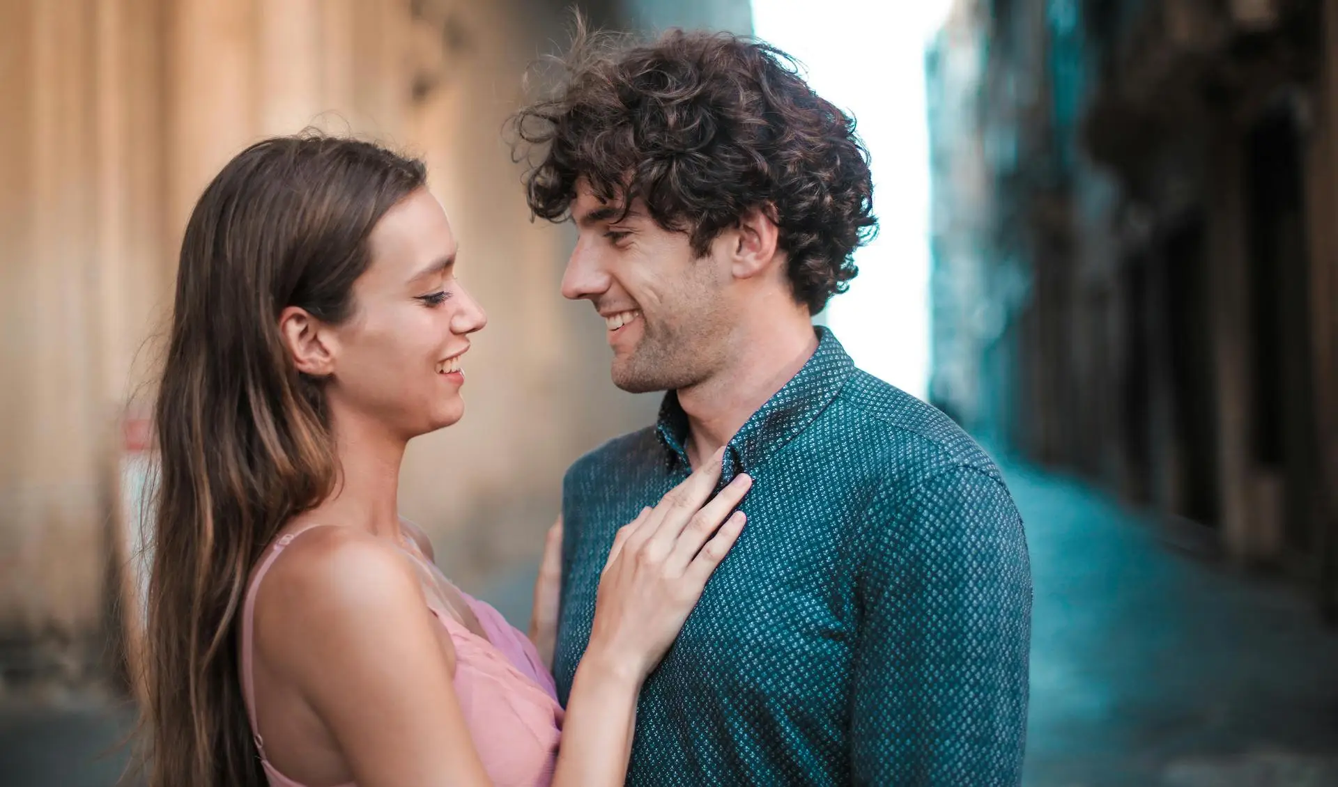 Can I Use TikTok’s “Triangle Method” To Get My Crush To Fall In Love With Me?