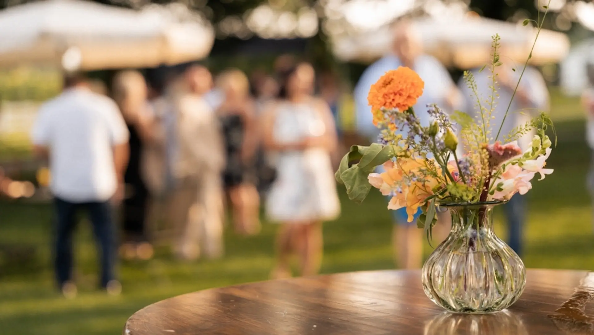 Finding Wedding Vendors Is A LOT Like Dating — Let Me Explain