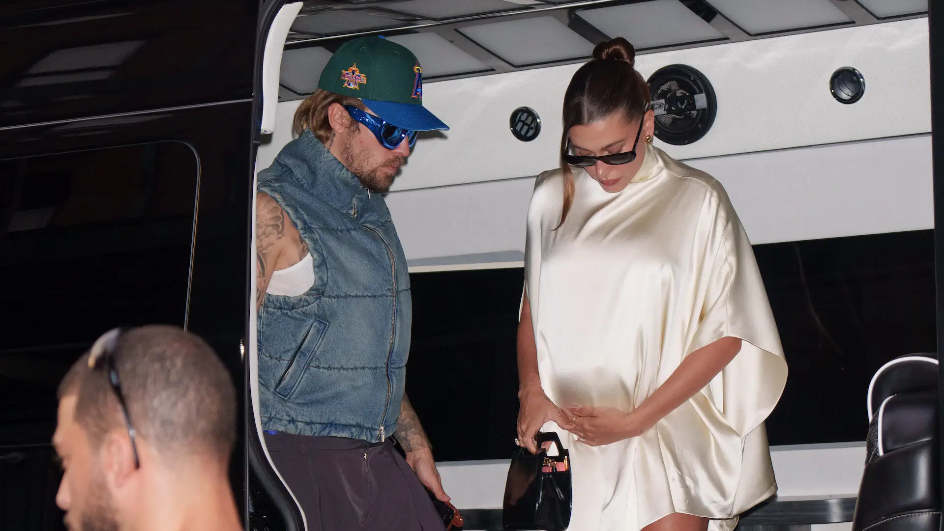 Despite Being A Millionaire, Hailey Bieber’s Pregnancy Journey Is Relatable AF