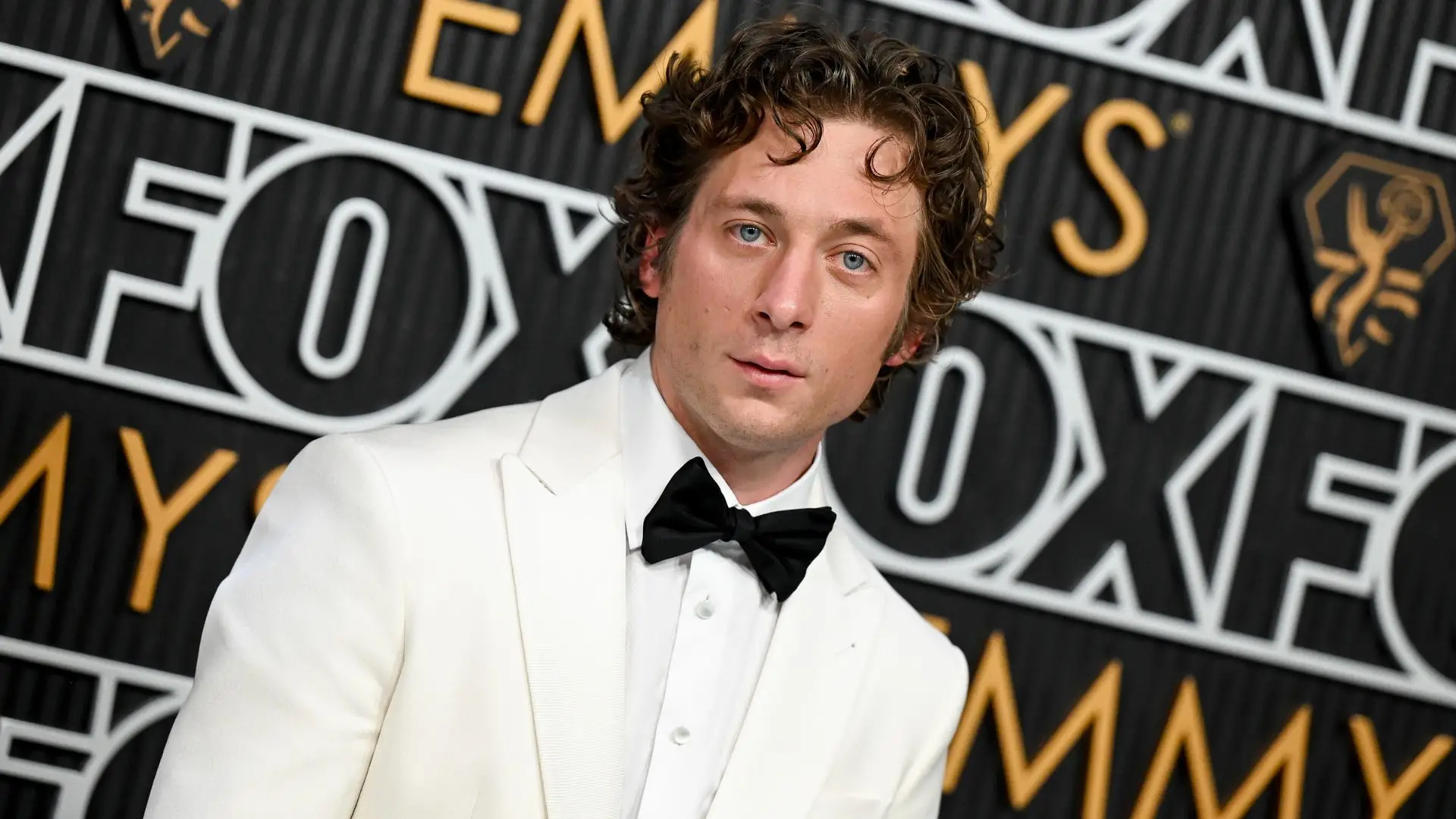 Jeremy Allen White Has The Audacity To Have A Dating History That Doesn’t Include Me