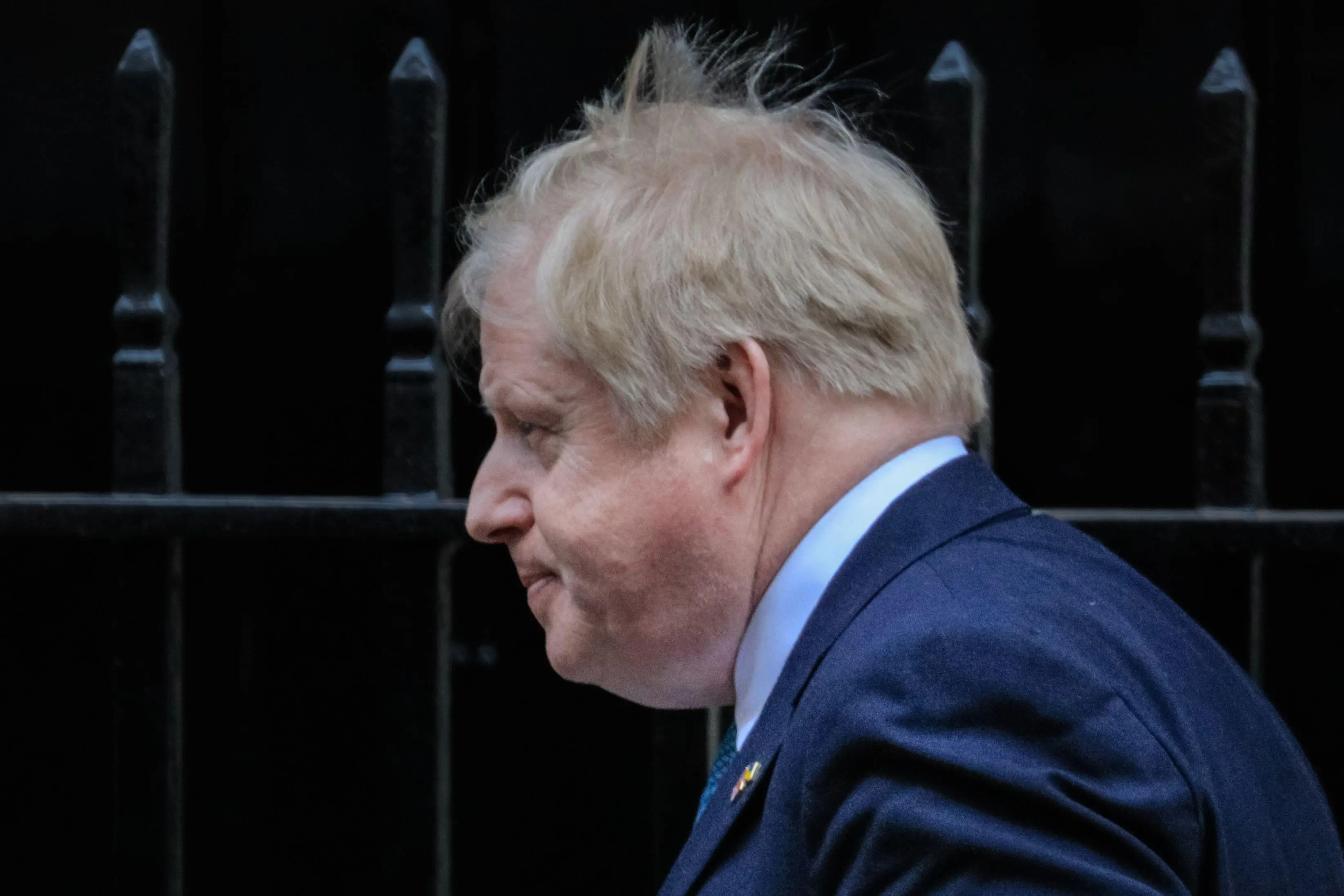 The UK is to send more military aid to Ukraine.