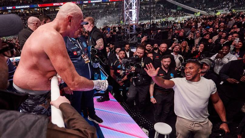 Tyson Fury issues first comments on Anthony Joshua's performance against Kristian Prenga